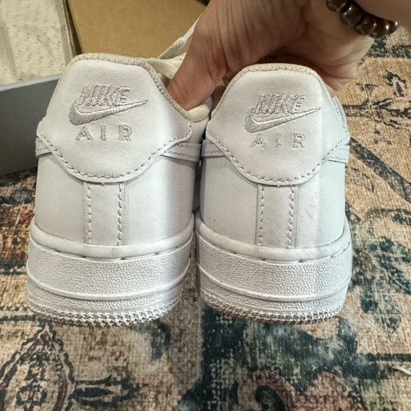 Air Force 1’s size 5 kids I only wore about 3 times - Picture 7 of 8